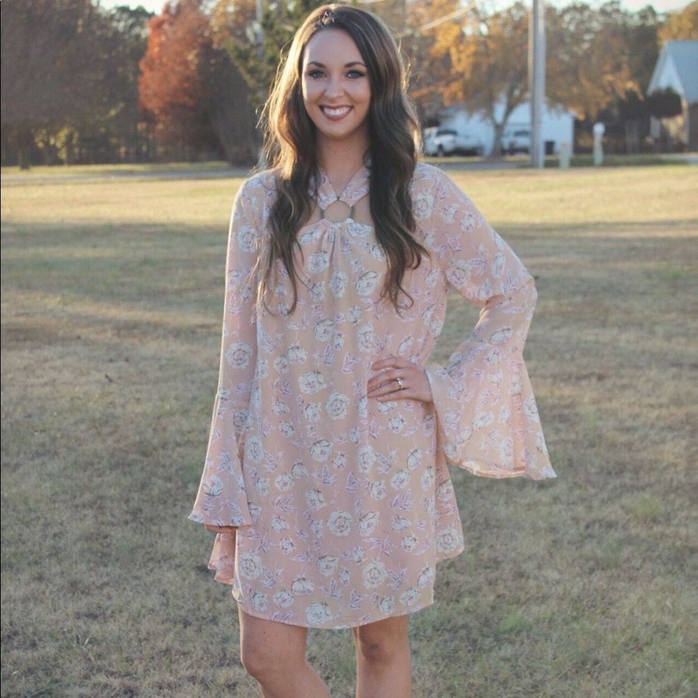 Floral bell sleeve dress